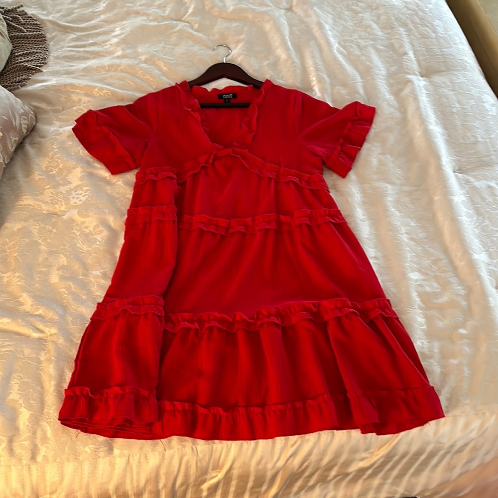 Oddy red dress! Super cute, flowy and comfortable! Refreshing my closet.